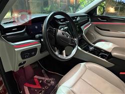 جیپ گراند شیرۆکی